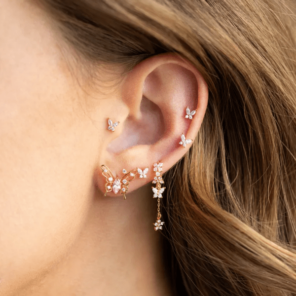 Boucles d'oreilles Fleur papillon plaqué or