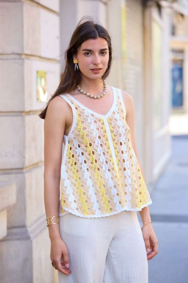 Débardeur à broderie – Col V Réf 20251050 – Image 2